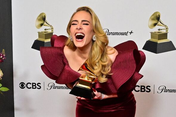 US-HIBURAN-MUZIK-GRAMMY-ANUGERAH-BILIK AKHBAR