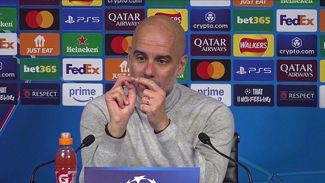 Guardiola kemudian berkata bahawa dia secara tidak sengaja memotong hidungnya dengan kukunya.