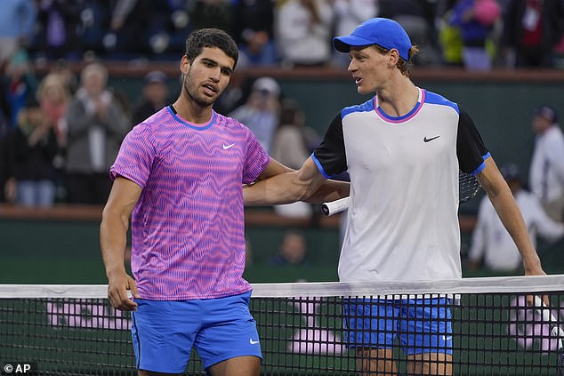 Djokovic berharap penambahan Murray ke dalam pasukannya akan membantunya merampas semula tempat di puncak kejohanan lelaki, di hadapan Carlos Alcaraz (kiri) dan Jannik Sinner (kanan).