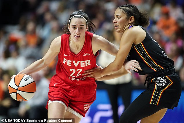 Dia kemudian membuat peralihan yang lancar ke WNBA, di mana dia memenangi Rookie of the Year dengan Demam.