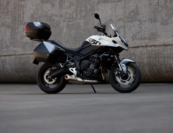 Triumph Tiger Sport 660 warna putih